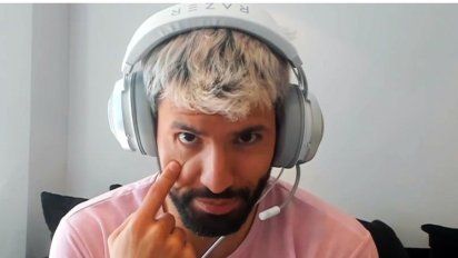 El Kun Agüero brindó un gesto solidario con un streamer