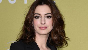 Anne Hathaway enciende Internet con look de El Diablo viste a la moda
