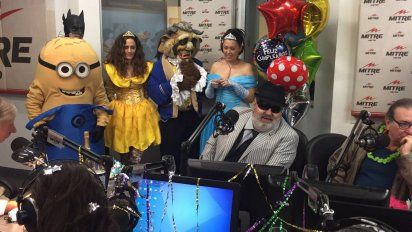 El bizarro festejo del cumpleaños de Lanata con Barney y los minions