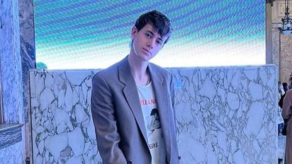 La foto de Dante Ortega junto a Guillermina Valdés y Sebastián Ortega: 