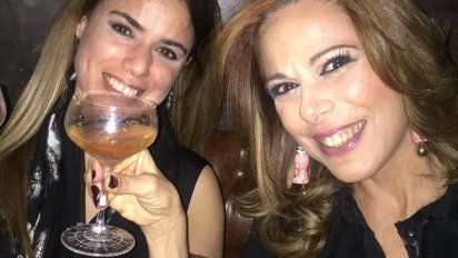Iliana y Marina Calabró juntas en la noche porteña, como hermanas amorosas