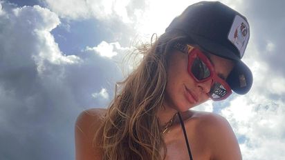 El microbikini con el que la China Suárez comenzó el 2023