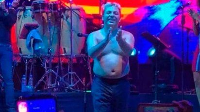 Arden las redes por la panza de Cristian Castro