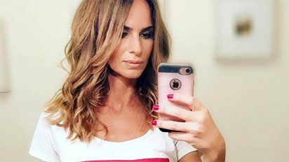 Sabrina Rojas mostró su tatuaje en la cola