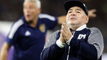 Diego Maradona evoluciona satisfactoriamente 
