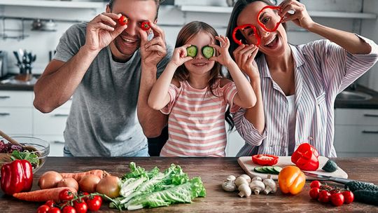 Cuáles son los 3 alimentos que no pueden faltar en tu dieta, según la IA