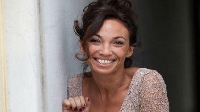 Ernestina Pais también se puso el chip