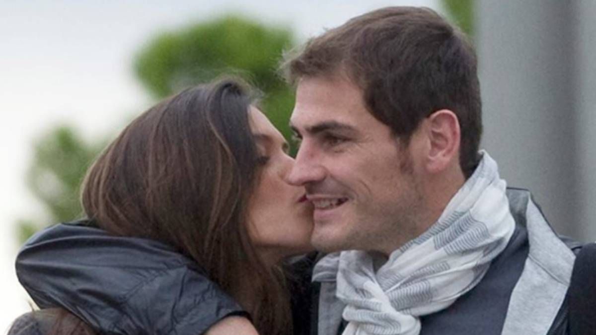 Sara Carbonero e Iker Casillas abandonan el lujo en vacaciones