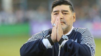 Subastarán las pertenencias de Diego Maradona