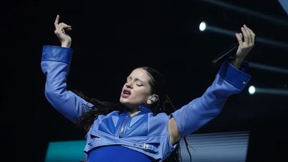 Rosalía sorprendió a sus fans de Argentina con una canción muy especial