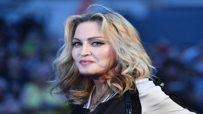 La cantante Madonna subió a sus  redes fotos en ropa íntima 
