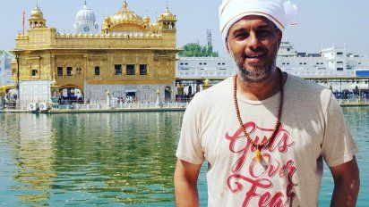 El viaje sanador de Mario Massaccesi por la India junto a Teté Coustarot