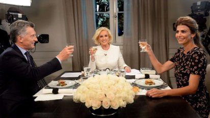 Mirtha almorzó con Macri y Juliana Awada: Mirá el regalo que le llevó