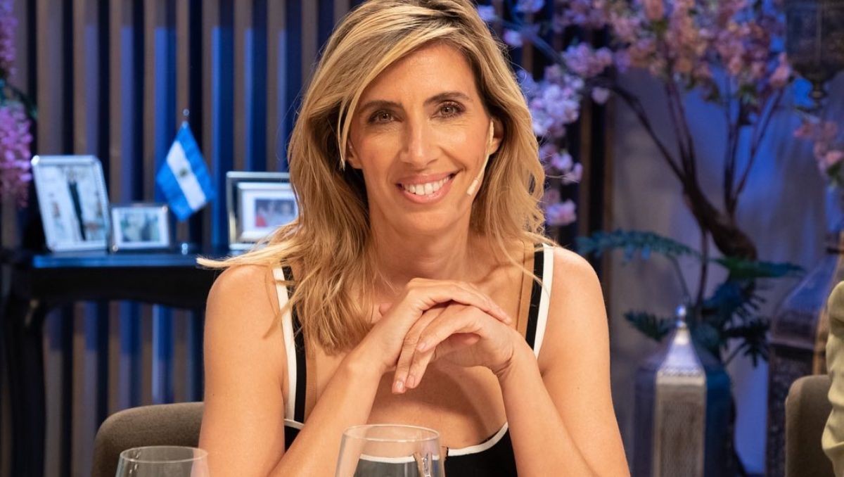 El blooper de vestuario de Luciana Geuna en el programa de Juana Viale