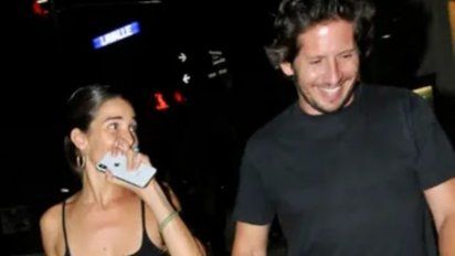 Juana Viale fotografiada con ¿un anillo de matrimonio?