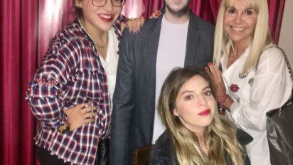 Luego del escándalo con Tauro y la Princesita, las Maradona y Claudia fueron al teatro
