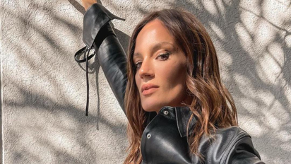 El look total black de Paula Chaves para las grabaciones de 'Pasaplatos'