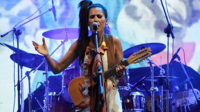 Así fue la detención de la folklorista Roxana Carabajal