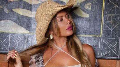 Karina Jelinek está 