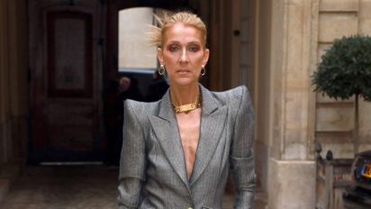 Celine Dion regresa a los escenarios en París tras superar su enfermedad