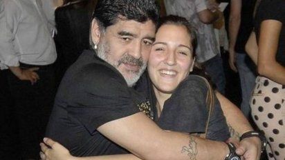 Jana usa sus redes sociales para subir fotos de su padre Diego Maradona 