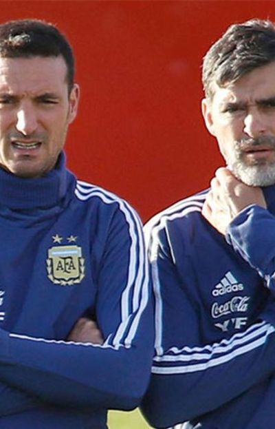 Roberto Ayala, ayudante de Scaloni en la selección fue víctima de un robo esta madrugada Roberto Ayala, ayudante de Scaloni en la selección fue víctima de un robo esta madrugada