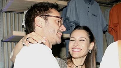 Pampita y Benjamín Vicuña cercanos y sonrientes