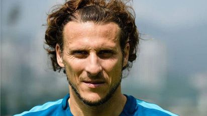 Le preguntaron a Diego Forlán por la China Suárez y así reaccionó