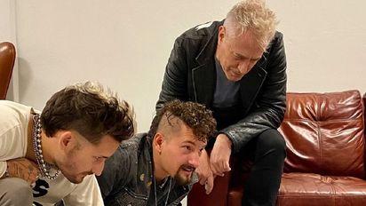 Marley junto a su hijo Mirko y Mau y Ricky