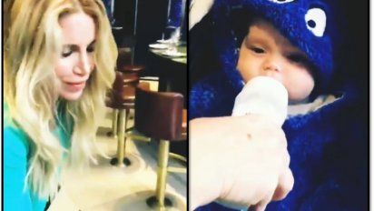 En las redes matan a Flor Peña por un video dándole la mamadera a su hijo