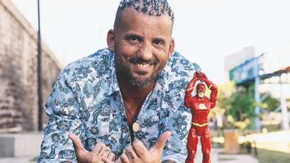 Juan Reverdito anunció su nuevo proyecto en redes ¡con el taxi!