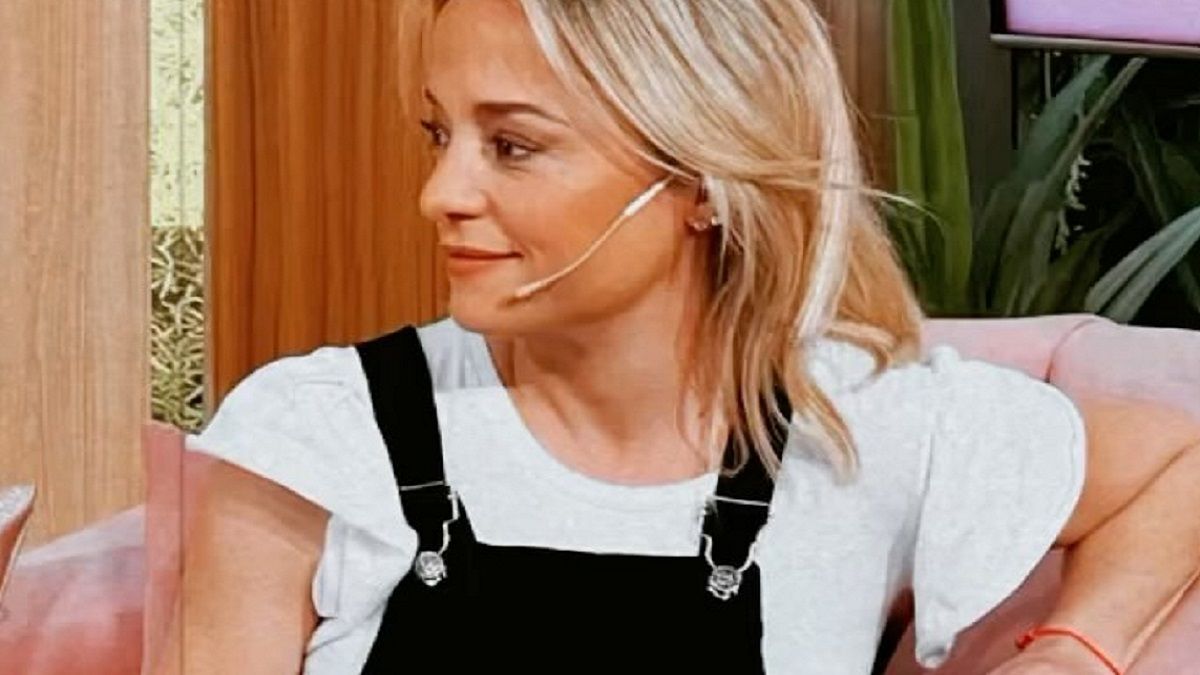 Sabrina Carballo mostró su pancita de embarazo con una particular foto