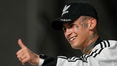 L-Gante fue al cine de incógnito, pero algunos pudieron notar su presencia