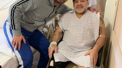 Después de 13 días de internación le dieron el alta a Diego Maradona 