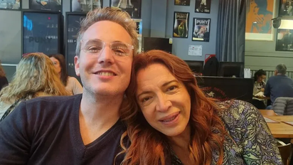 La emocionante carta de Lizy Tagliani a su hijo Tati que acompañó con una postal familiar