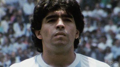 Decretan tres días de duelo nacional por la muerte de Diego Maradona