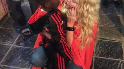 Del teatro San Martín a hacer temporada en Las Grutas: Esmeralda Mitre canta en la peatonal