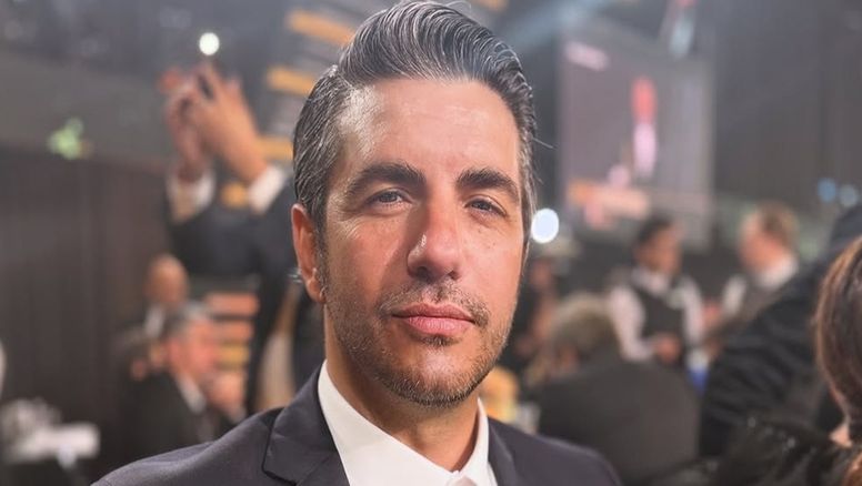 El extremo cambio físico de Marco Antonio Caponi para interpretar a Jorge Porcel