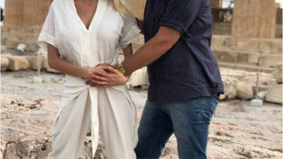 Vicky Xipolitakis anunció en tele que iba a ser madre, y su familia se enteró en ese momento