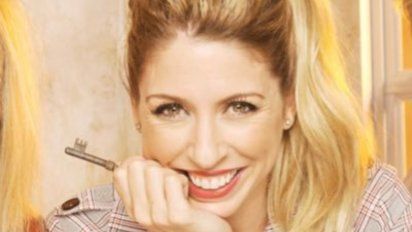 Florencia Bertotti en su debut como youtuber reaccionó al primer capítulo de Floricienta