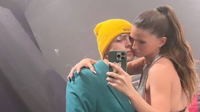 A los besos: la foto de la China Suárez y Rusherking