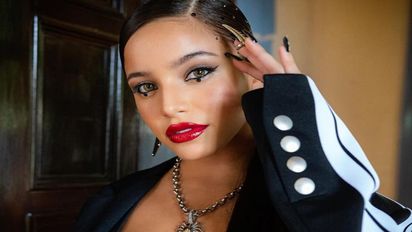 Emilia Mernes contó por qué usa los brillitos que son furor entre las adolescentes