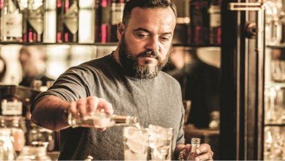 El bartender Tato Giovannoni fue distinguido con el premio que otorga 50 Best Bars 