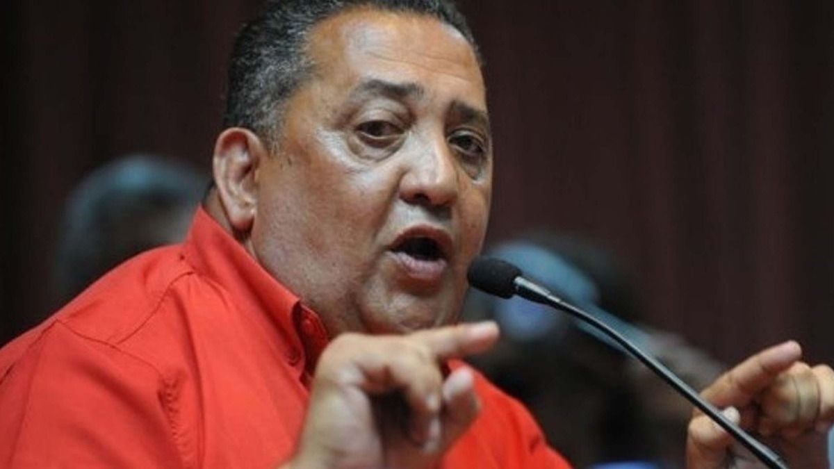 Luis D´Elia se enfrentó al humorista Claudio Rico