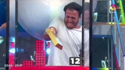 El misterio del lingote de Guido Kaczka: ¿Cómo se saca?