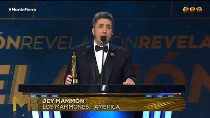 ¡Bravo! Jey Mammón ganó su primer Martín Fierro 
