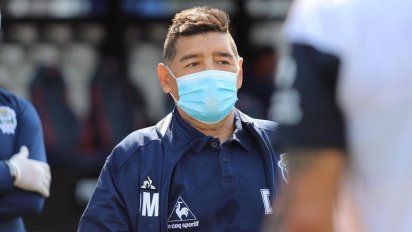 Diego Maradona será operado de un edema en la cabeza
