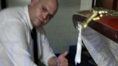 Diego Molina, el empleado de la funeraria que se sacó foto con el cadaver de Maradona