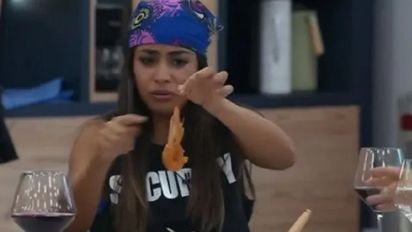 Daniela y su inesperada reacción al ver la paella que compartieron en 