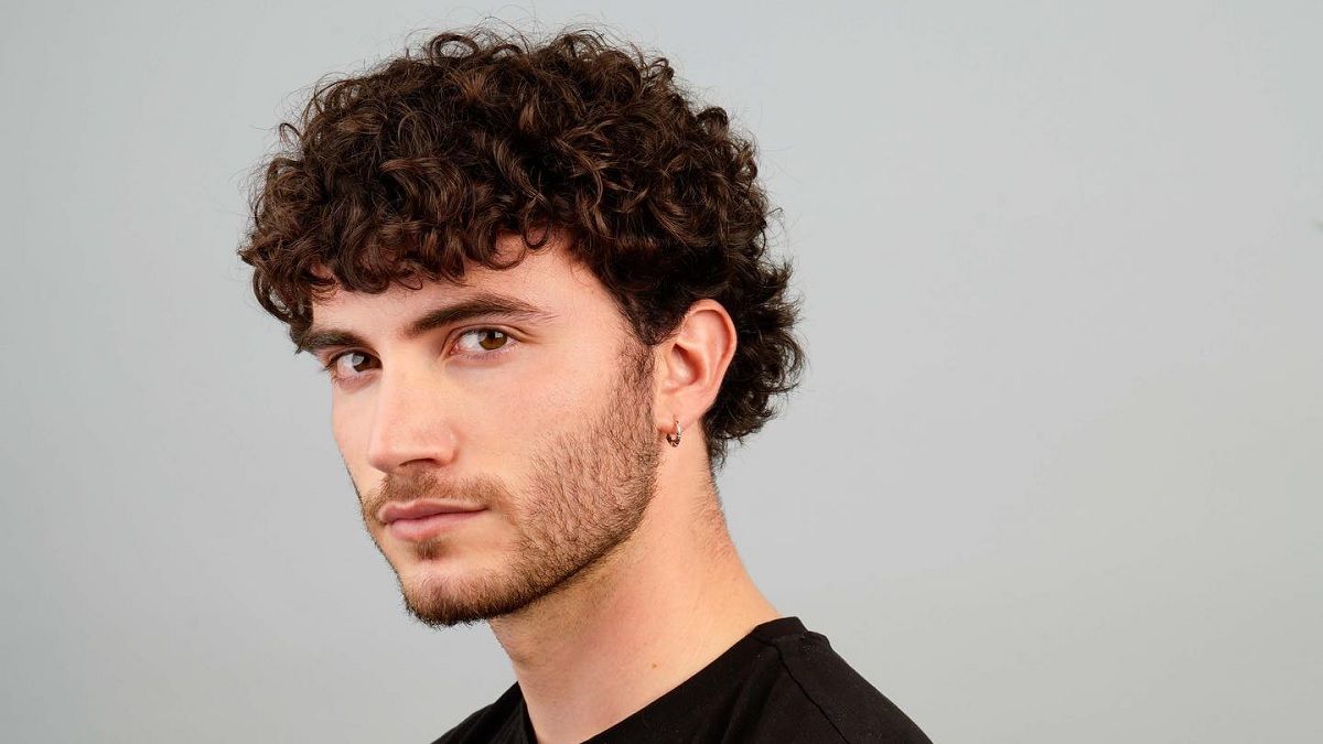 Toni Gelabert, el actor español de 'ATAV 2', preparó una típica bebida argentina y es viral en TikTok